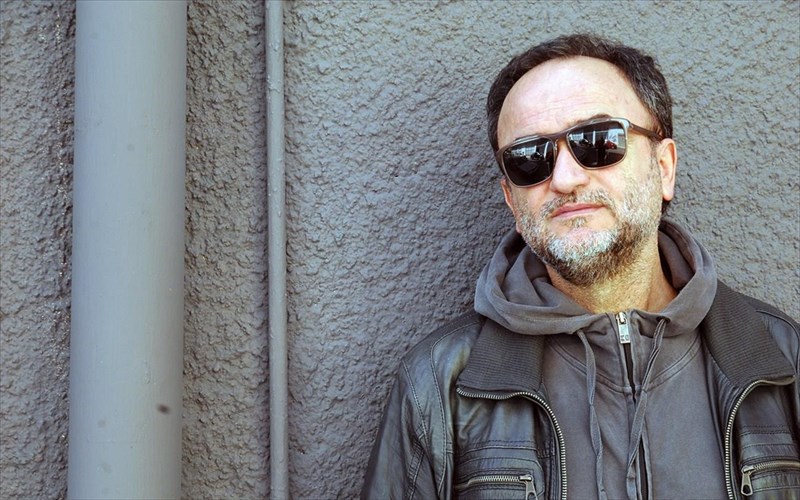 thodoris-gkonis-polemiki-texni-den-einai-i-zoi-kai-to-theatro-zoi-kai-to-theatro