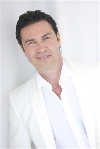 o-marios-fragkoulis-se-mia-ksexoristi-sunaulia-sto-irodeio