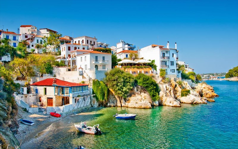 sporades-oi-antipaloi-ton-kukladon