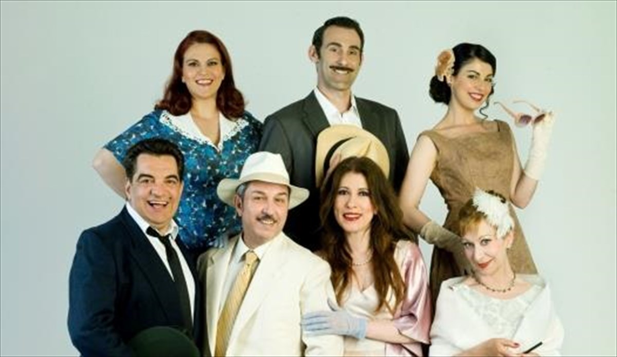 oute-gata-oute-zimia-fotografia-kritikis-2014