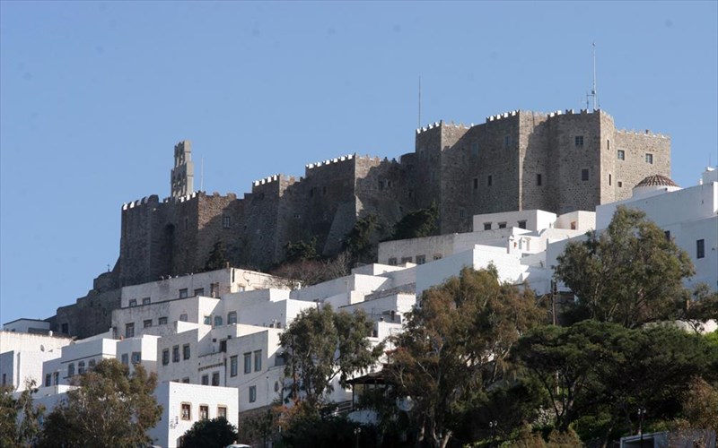 ksekina-to-14o-festibal-thriskeutikis-mousikis-stin-patmo