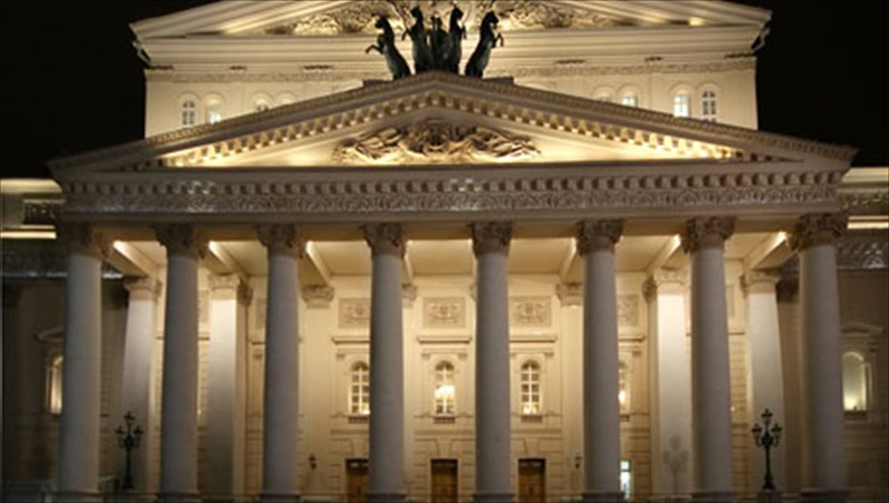 i-anagennisi-tou-theatrou-mpolsoi