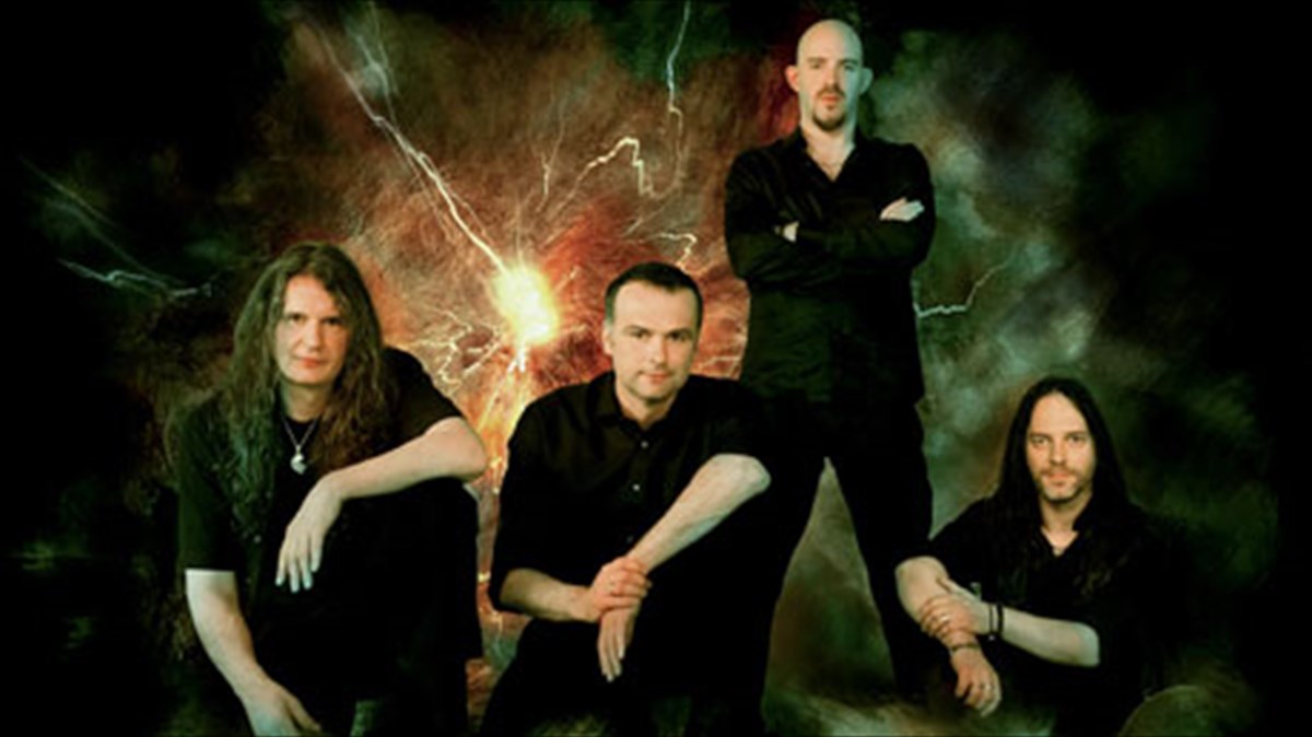 oi-blind-guardian-ananeonoun-to-rantebou-tous-me-to-elliniko-koino