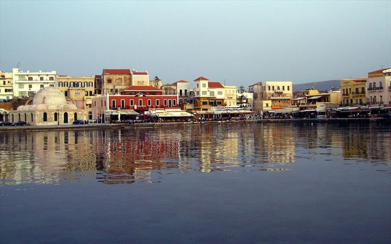 poia-nisia-protimisan-oi-ellines-gia-diakopes