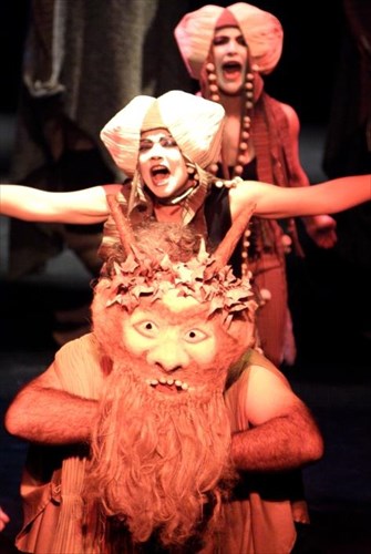 alkibiadis-agios-apo-to-theatro-roda