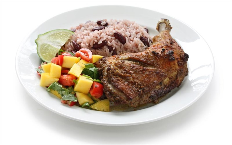 ta-10-pio-xaraktiristika-piata-tis-tzamaikanis-kouzinas