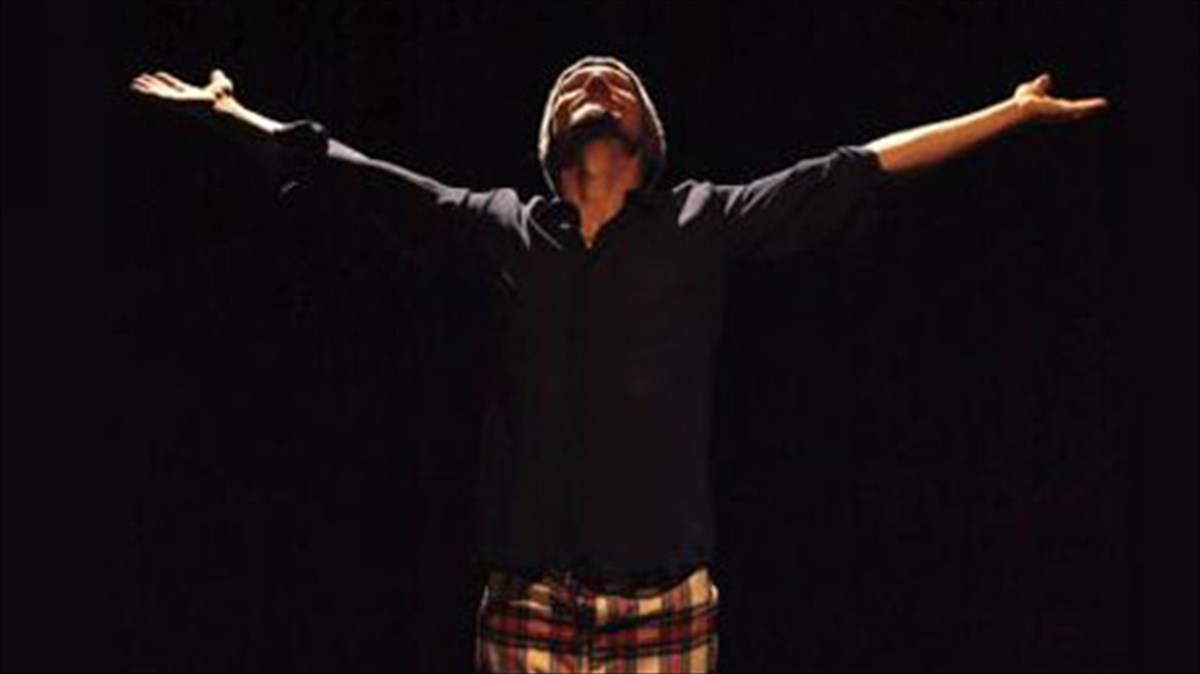 o-tim-booth-se-mia-ekriktiki-emfanisi