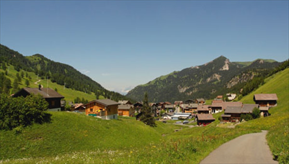 lixtenstain-mia-xora-toso-mikri-ki-omos-toso-megali