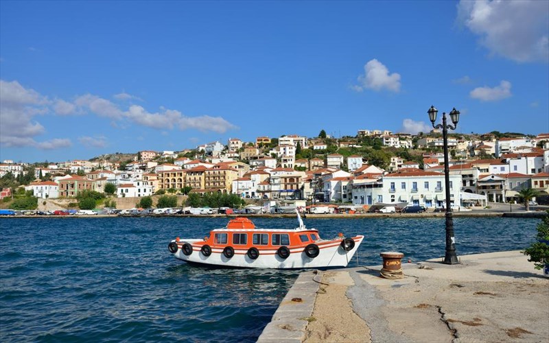 pulos-nisiotiko-aroma-sti-messinia