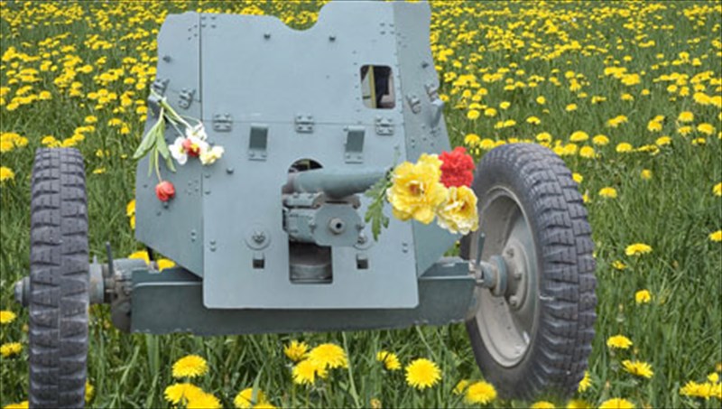 ta-paradoksa-tis-istorikis-mnimis