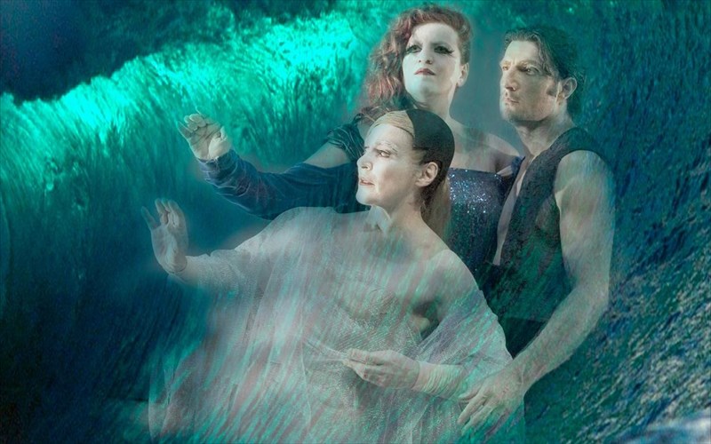 ippolutos-sto-kipotheatro-papagou