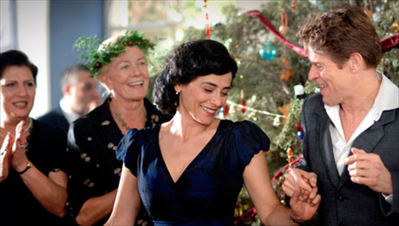 i-frinta-pinto-upo-ti-skinothetiki-mpagketa-tou-tzoulian-sneimpel