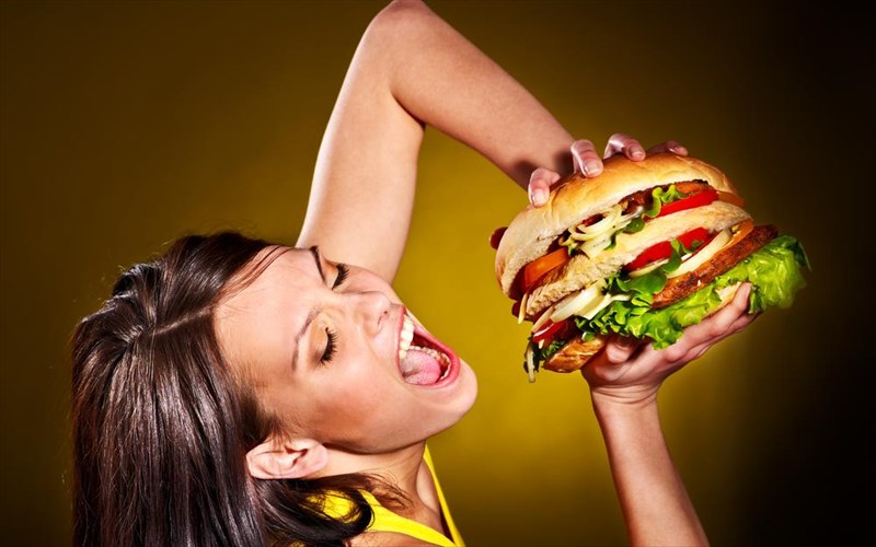 trela-burger-gia-gera-stomaxia