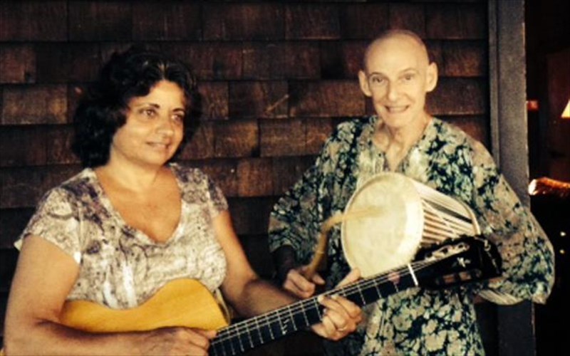 live-me-ton-royal-hartigan-kai-tin-nana-simopoulos-sto-xutirio