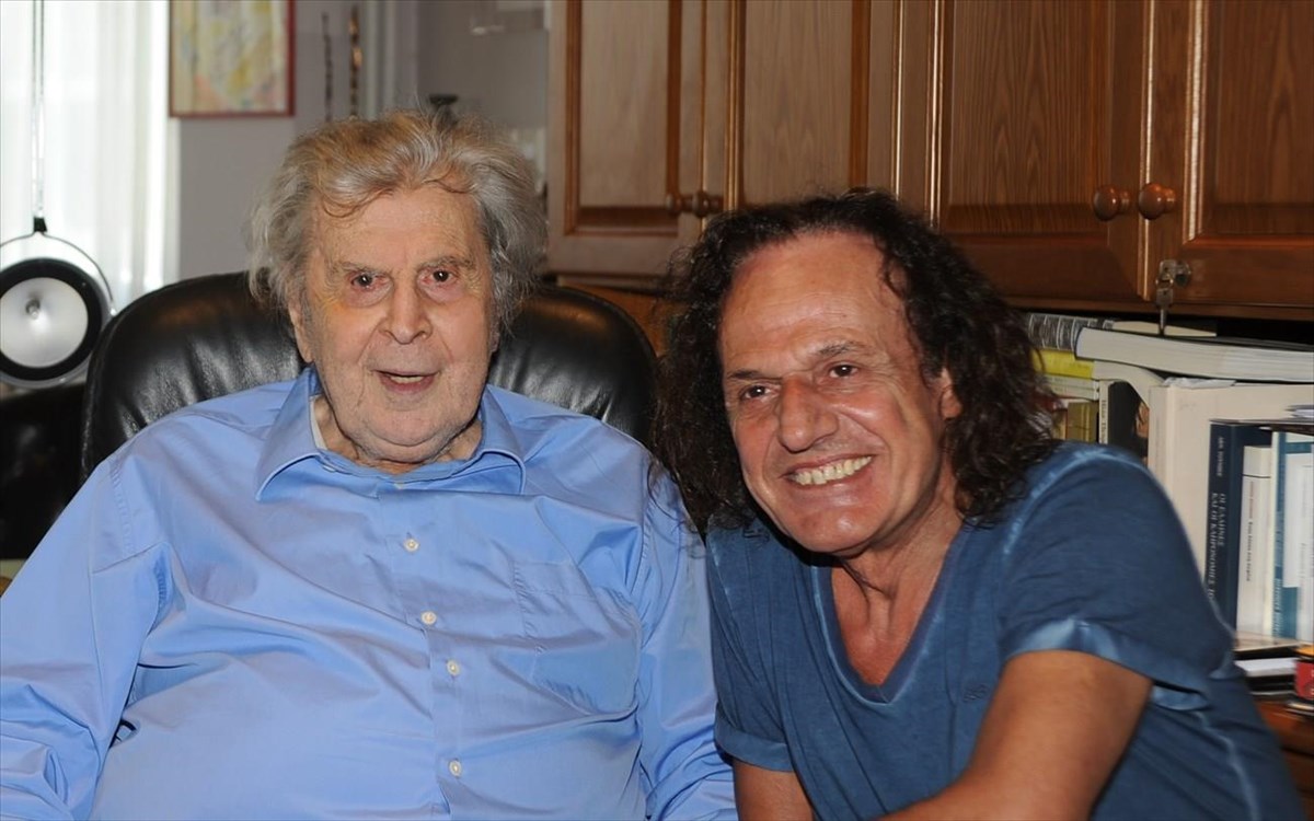 papakwnstantinou-mikis