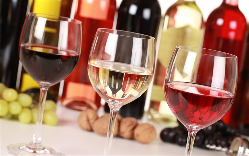 geusignosia-krasiou-sto-intercontinental