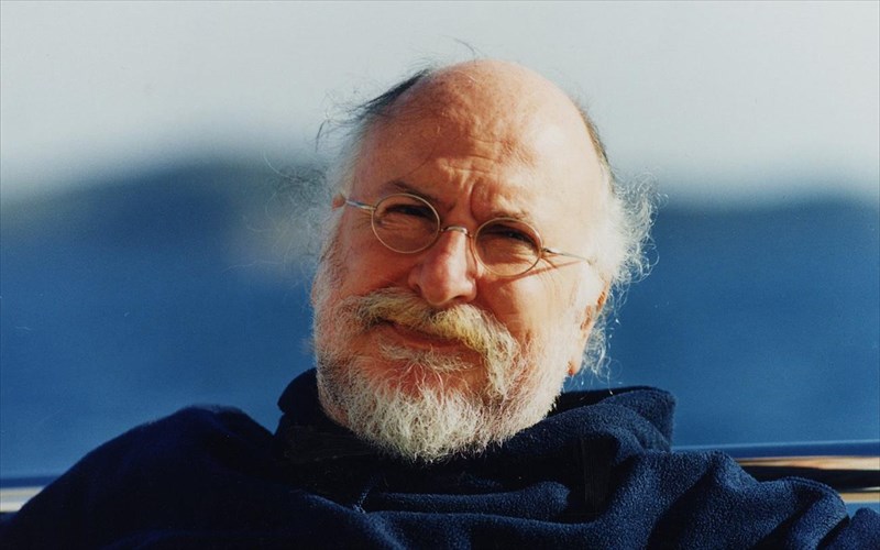 o-dionusis-sabbopoulos-me-treis-genies-tragoudia-sto-irodeio