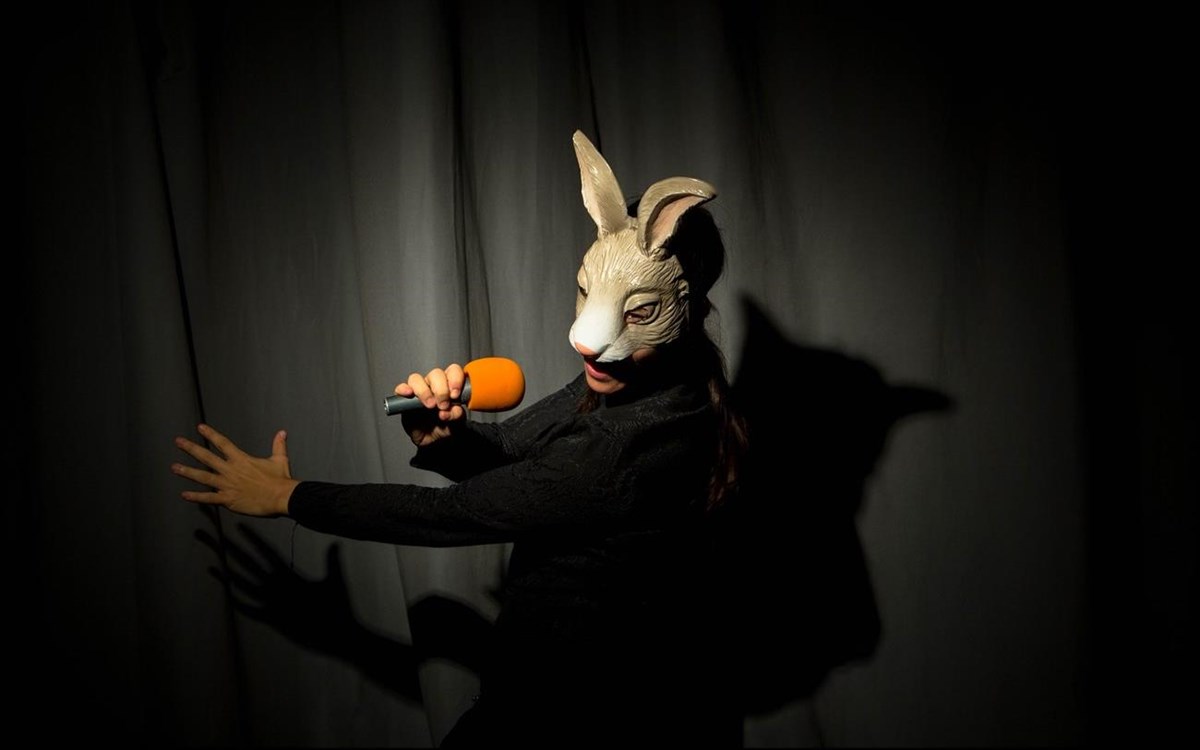 grammata-sta-koritsakia