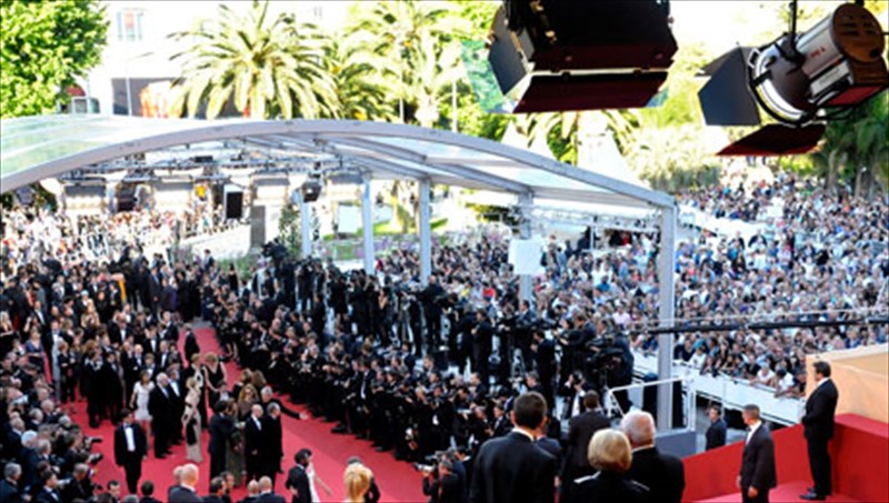 festibal-kannon-stin-tainia-to-dentro-tis-zois-o-xrusos-foinikas-xrusos-foinikas