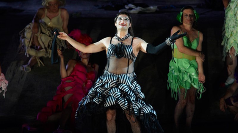 h-lusistrati-epistrefei-drimuteri-stin-athina