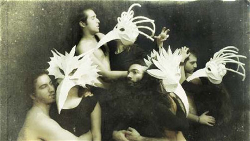 peer-gkunt-apo-ti-theatriki-omada-tis-iatrikis-sxolis-athinon