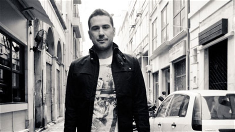 o-mixalis-emirlis-epanerxetai-me-kalokairini-diathesi