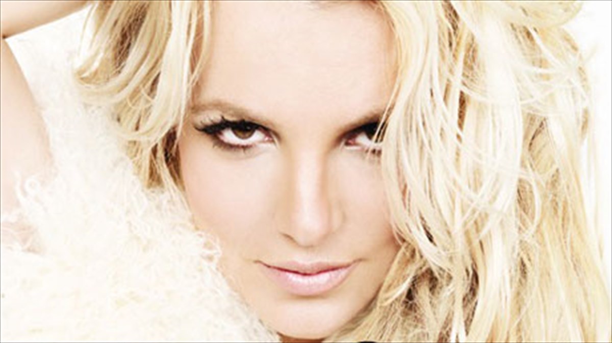diskokritiki-femme-fatale-britney-spears