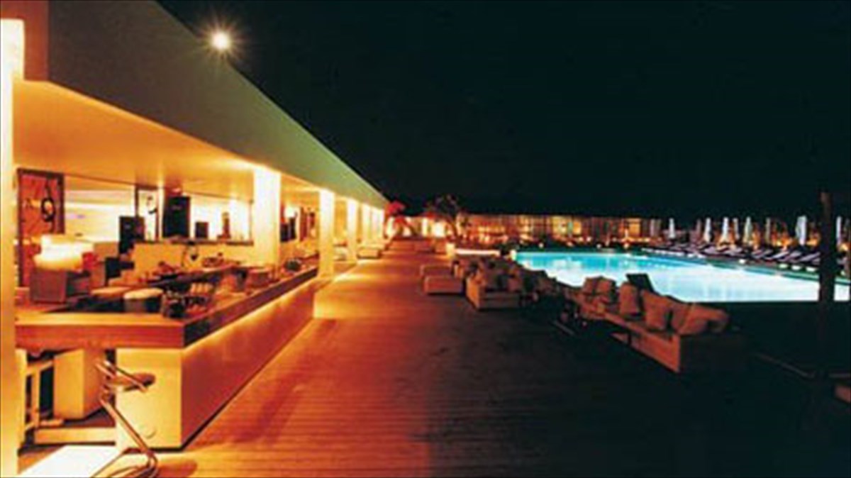 bed-diaskedasi-before-every-dawn