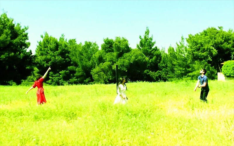 to-peer-gynt-no-mans-land-epistrefei-sto-sugxrono-theatro