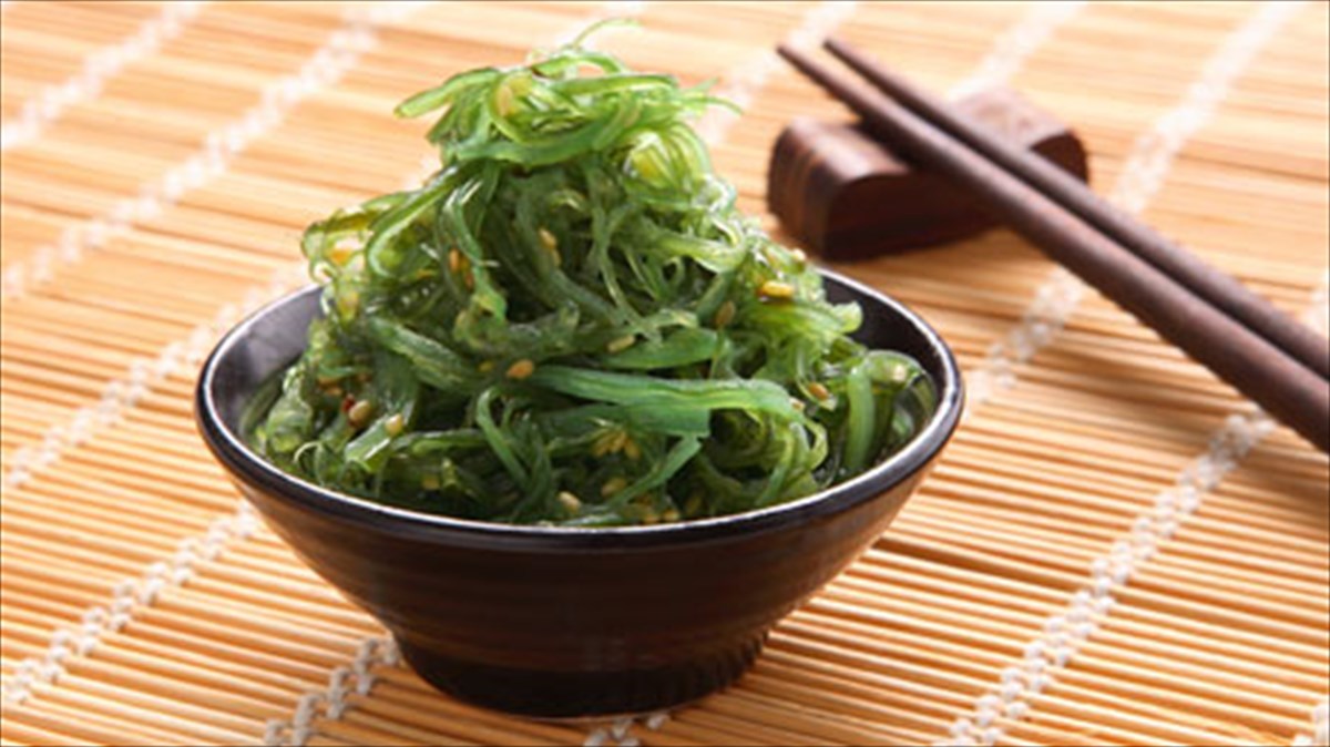 mipos-telika-ta-fukia-einai-metaksotes-kordeles