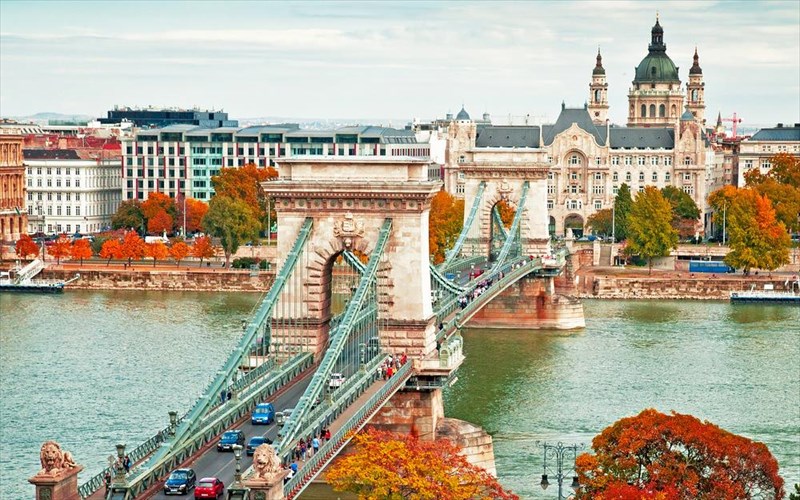 oi-11-pio-filikes-poleis-tou-kosmou