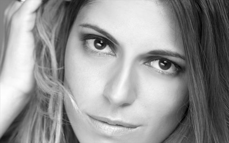 angelika-dusk-ta-tragoudia-mou-einai-panta-biomatika