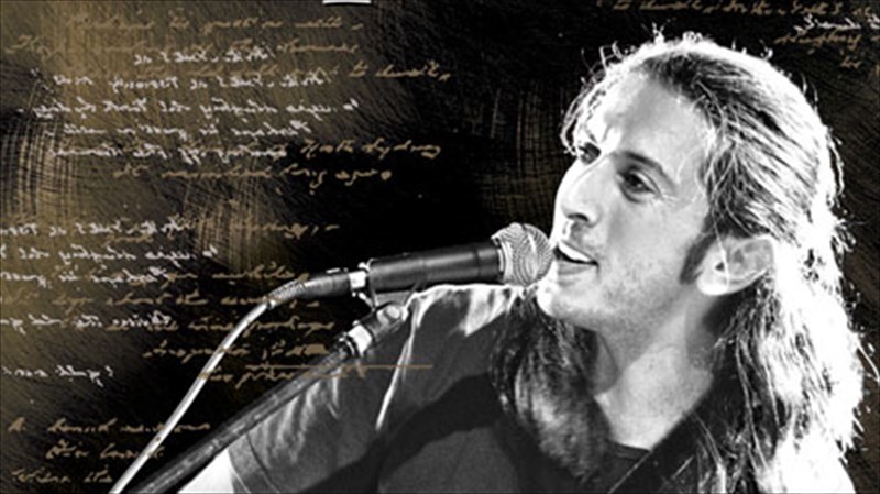 o-giannis-xaroulis-mas-upodexetai-stin-texnopoli