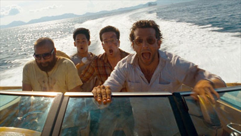 iangover-methusan-apo-ta-kerdi-kai-etoimazoun-tin-triti-tainia