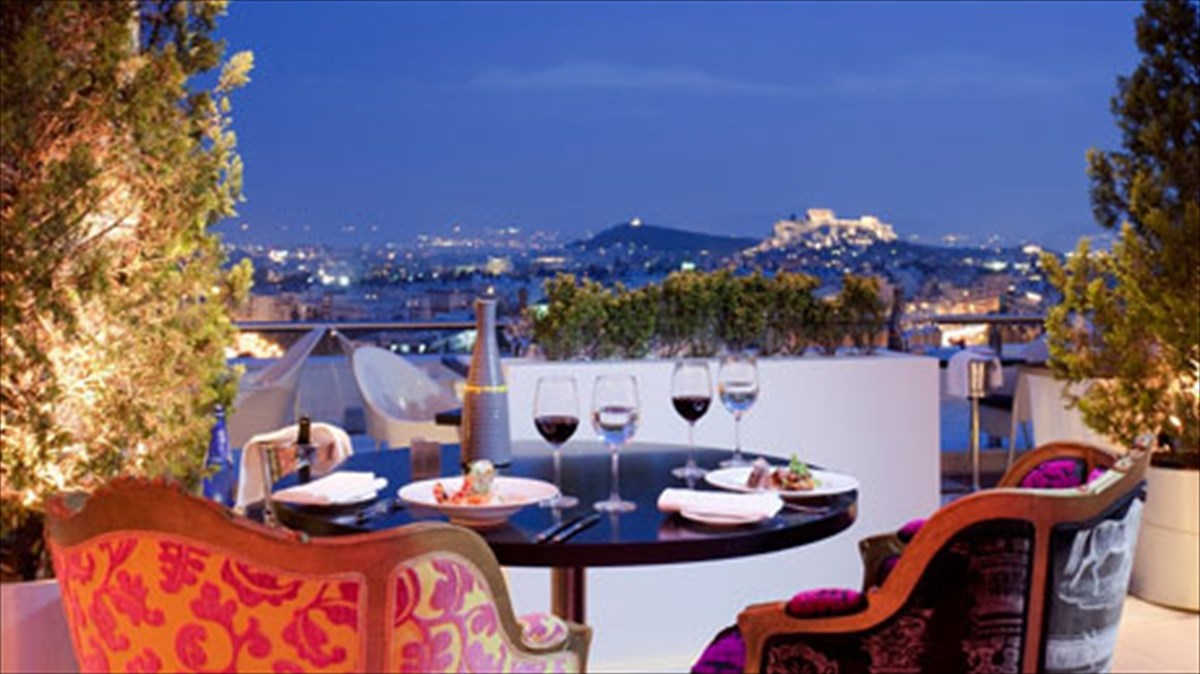 galaxy-bar-kai-restaurant-otan-koitas-apo-psila-restaurant-otan-koitas-apo-psila