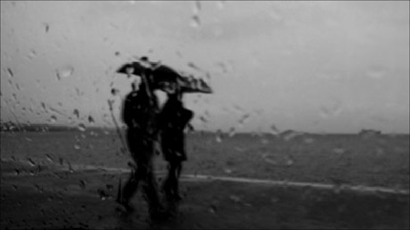 aspromauroi-dromoi-apo-tin-astiki-kathimerinotita