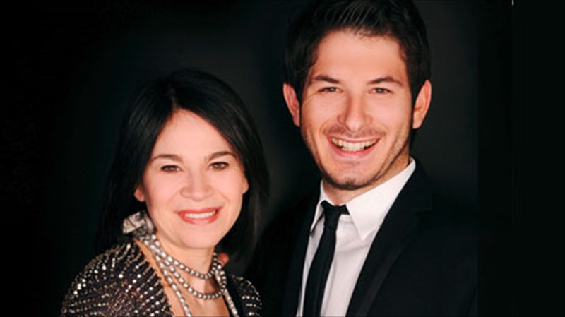 i-deborah-myers-sunanta-ton-giorgo-perri-sto-theatro-badminton