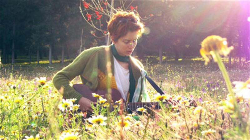 eikona-kai-ixos-allilepidroun-stin-aithousa-cinematheque-tou-bios