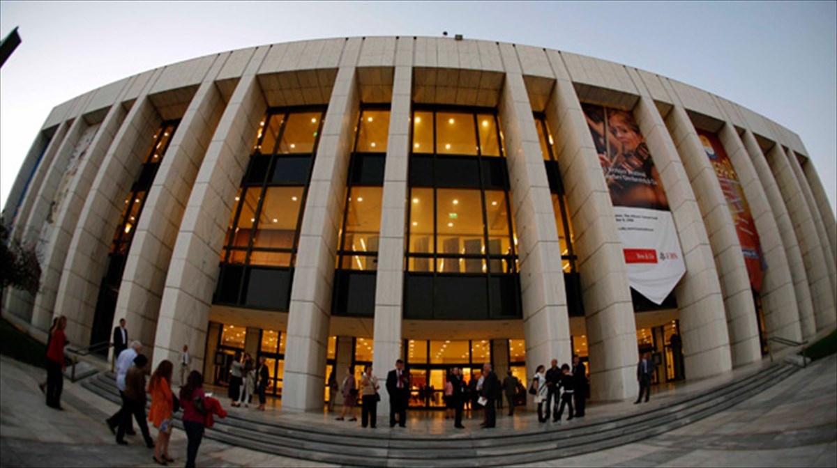 mia-geustiki-fuga-sto-megaro-mousikis-athinon