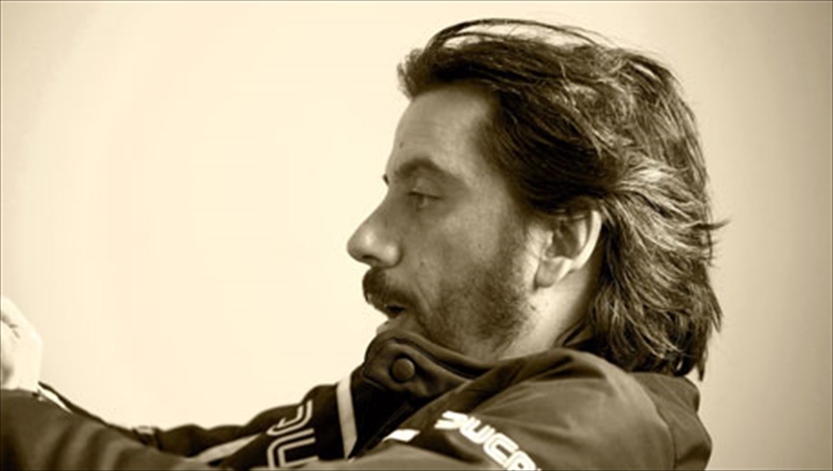 giorgos-neris-fringe-festival-xamogelame-gia-tin-imera-pou-tha-erthei