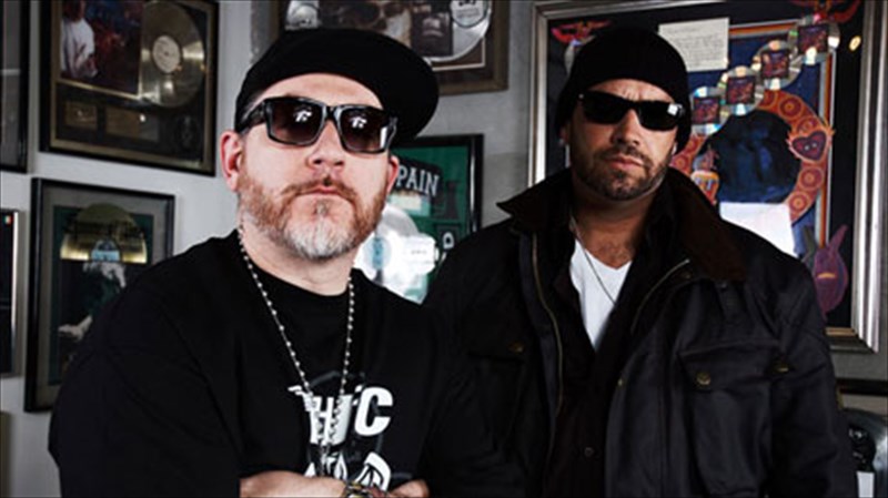 anepanalipto-hip-hop-party-me-tous-house-of-pain