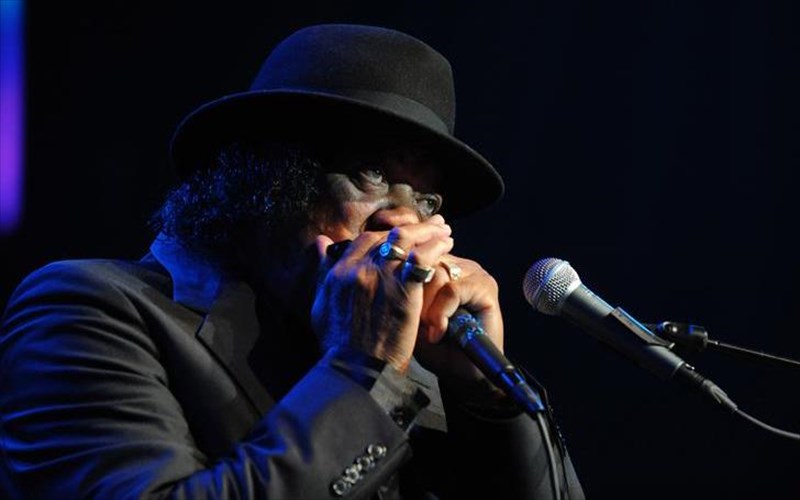 o-boo-boo-davis-fernei-ta-blues-tou-misisipi-sto-half-note