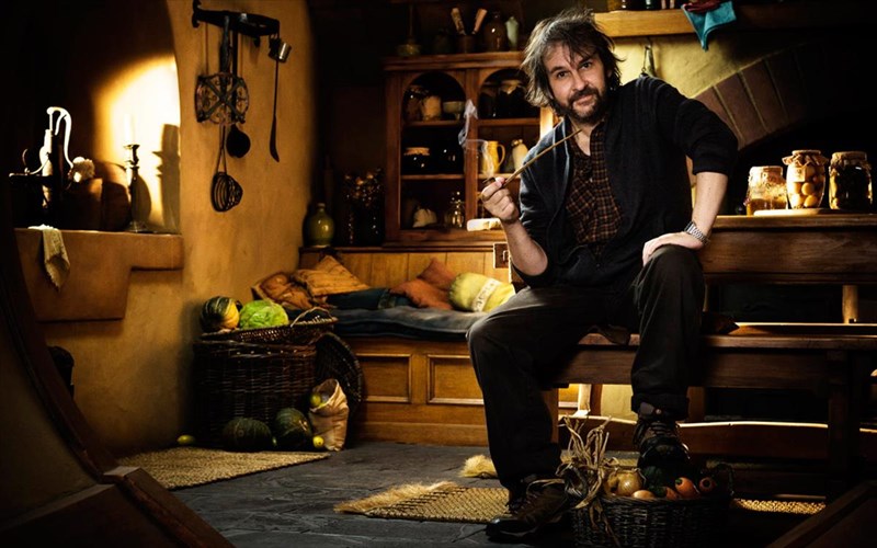 o-peter-Jackson-sti-leoforo-tis-doksas