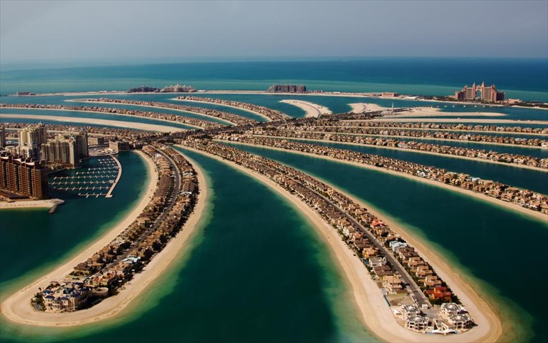 auta-ta-pente-meri-moiazoun-san-na-einai-bgalmena-apo-to-mellon