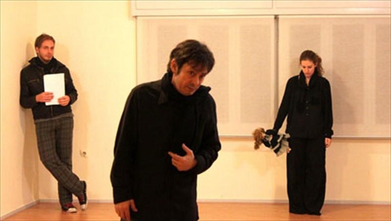 eikosi-iroes-tou-theatrou-mas-sustinontai-ksana