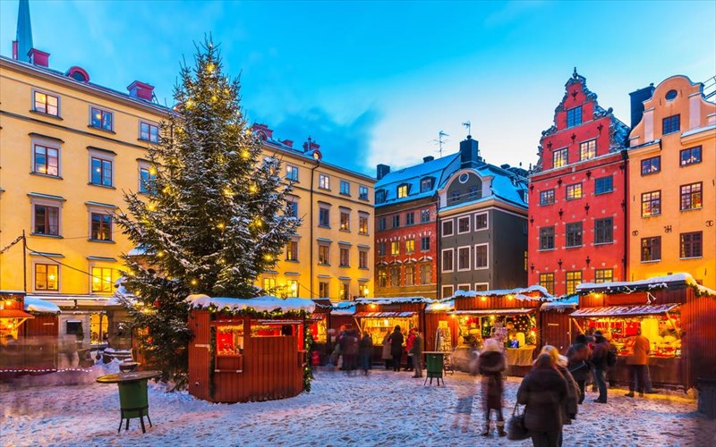 pos-giortazoun-ta-xristougenna-se-diafores-xores-tou-kosmou