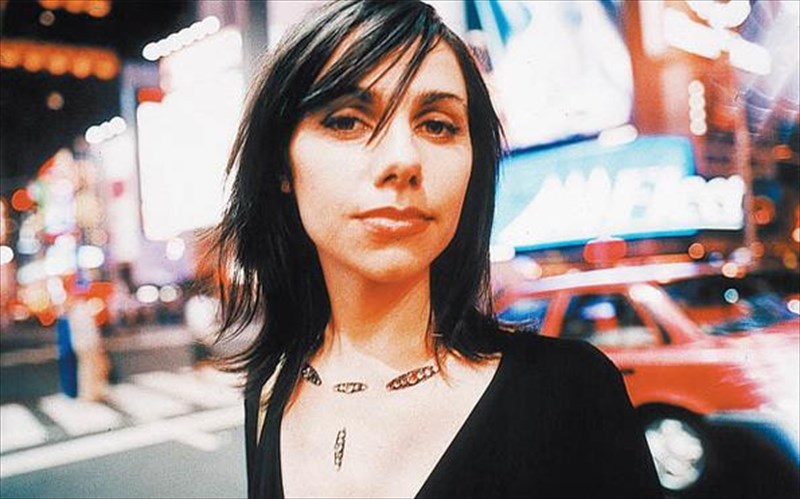 poiitiki-sullogi-dia-xeiros-pJ-harvey