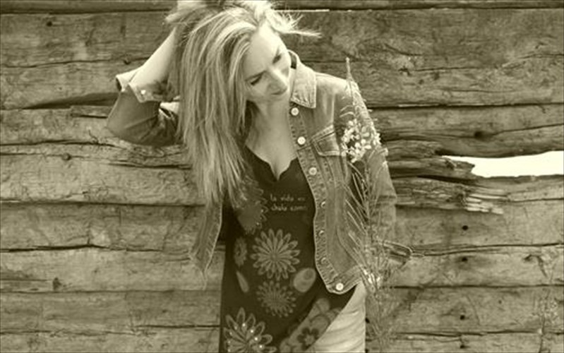 i-aleksandra-gkrabas-sto-half-note