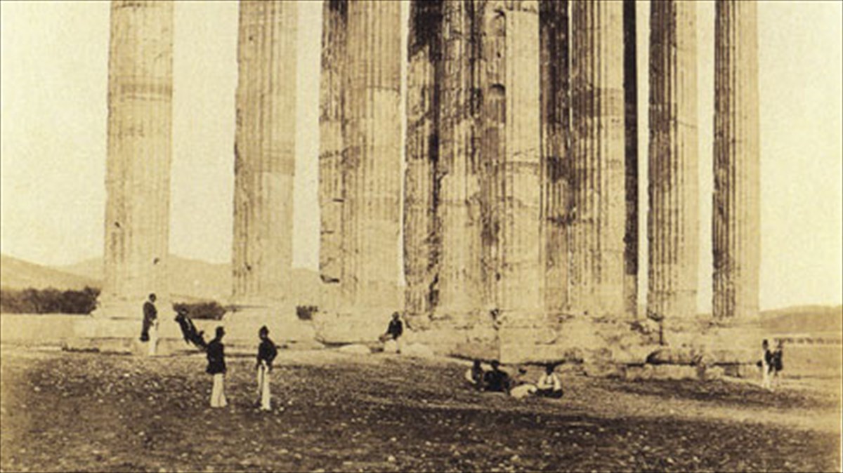 geusi-apo-ellinikes-arxaiotites-sto-mouseio-mpenaki