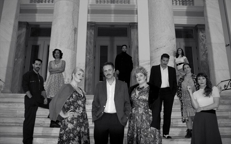 paranoma-filia-kokkina-fanaria-kritiki-theatrou-kokkina-fanaria-kritiki-theatrou